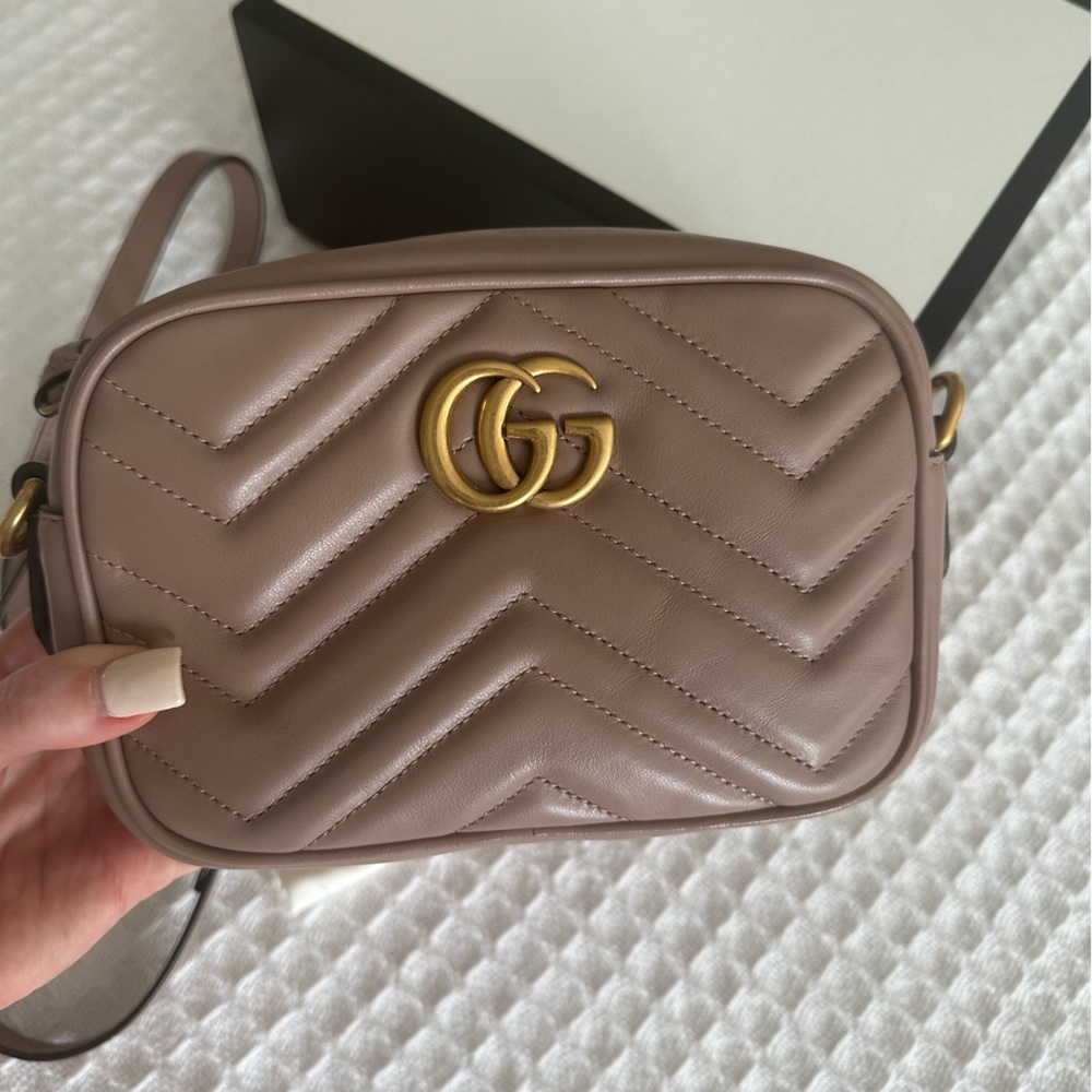 Gucci Marmont mini camera crossbody in blush.